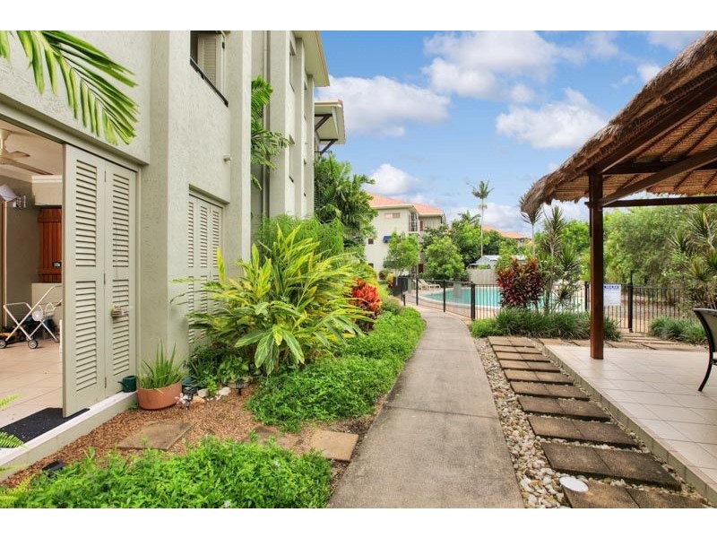 2102/40-62 Clifton Road, Clifton Beach QLD 4879
