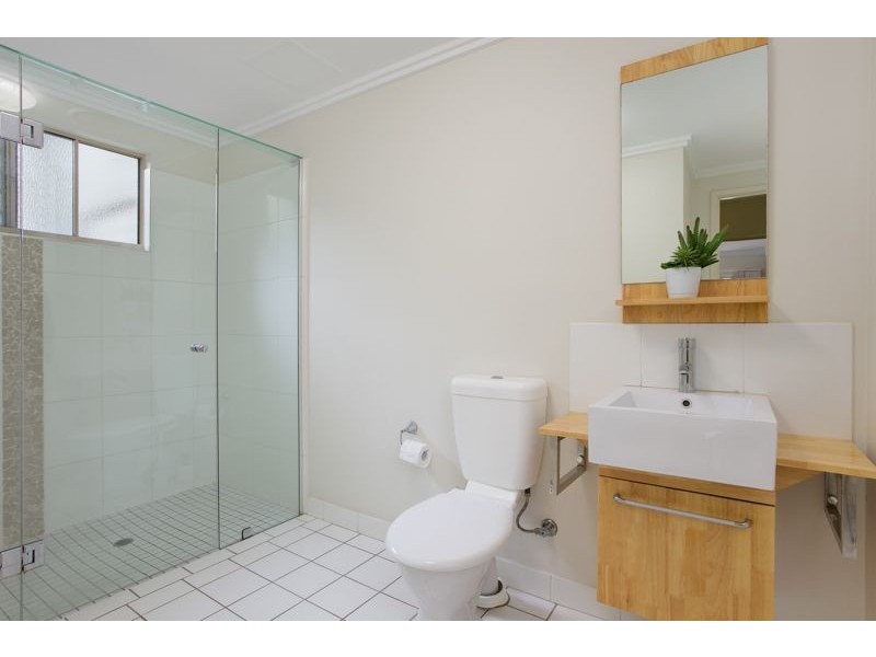 2102/40-62 Clifton Road, Clifton Beach QLD 4879