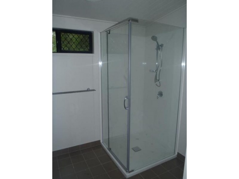 52 Waite Street, Machans Beach QLD 4878