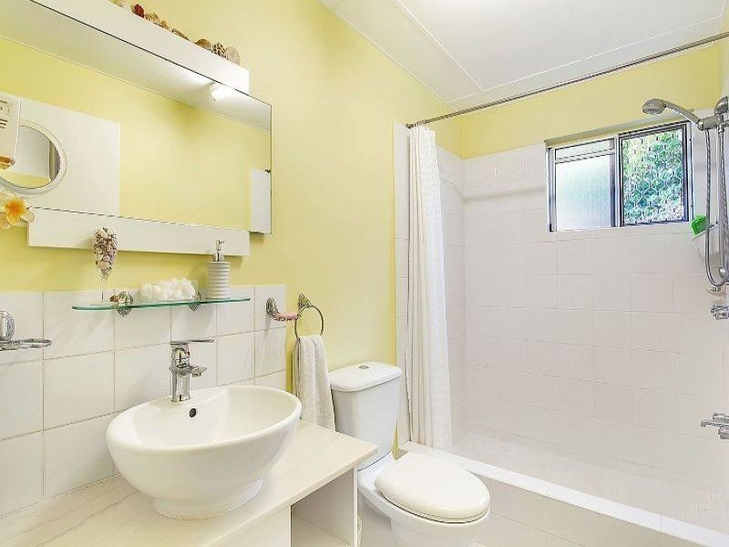 2/8 Bell Street, Bungalow QLD 4870