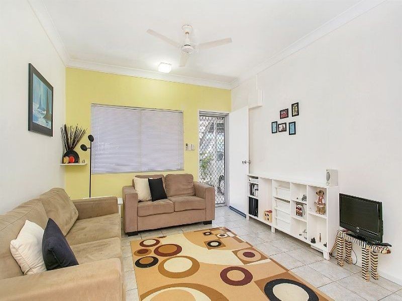 2/8 Bell Street, Bungalow QLD 4870