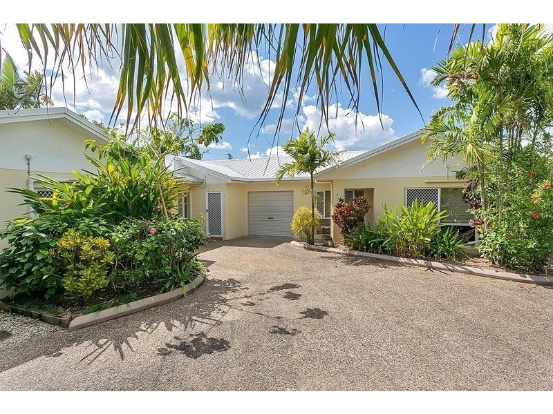 2/12 Ingham Court, Mooroobool QLD 4870