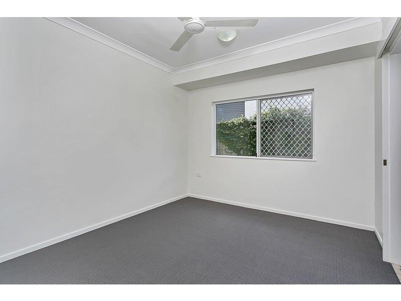 2/12 Ingham Court, Mooroobool QLD 4870