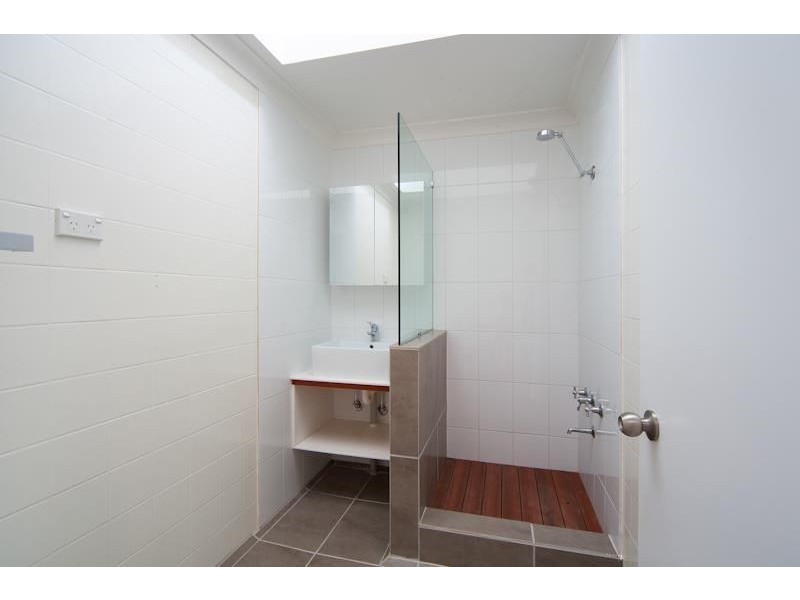 2/4 Crathern Close, Edge Hill QLD 4870