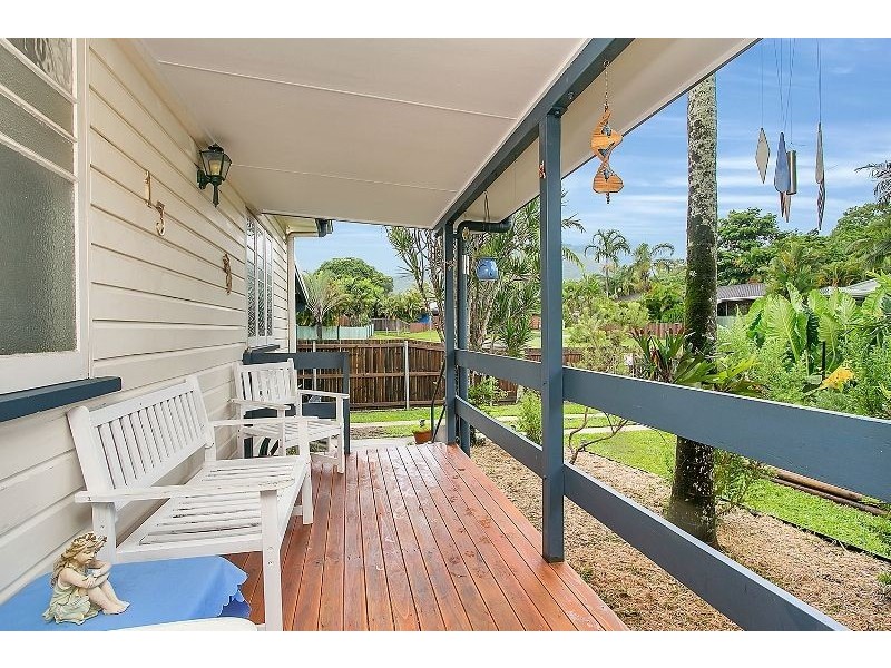 13 Close Street, Mooroobool QLD 4870