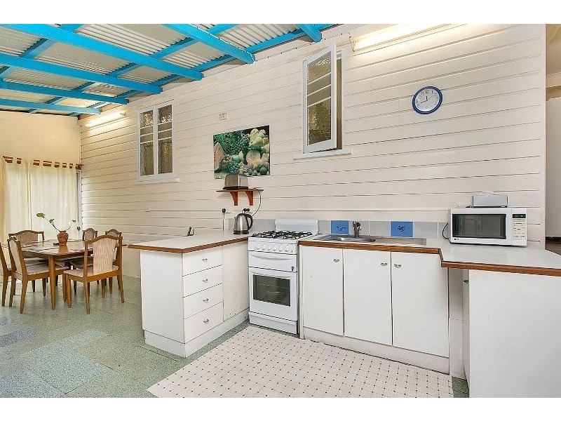 13 Close Street, Mooroobool QLD 4870