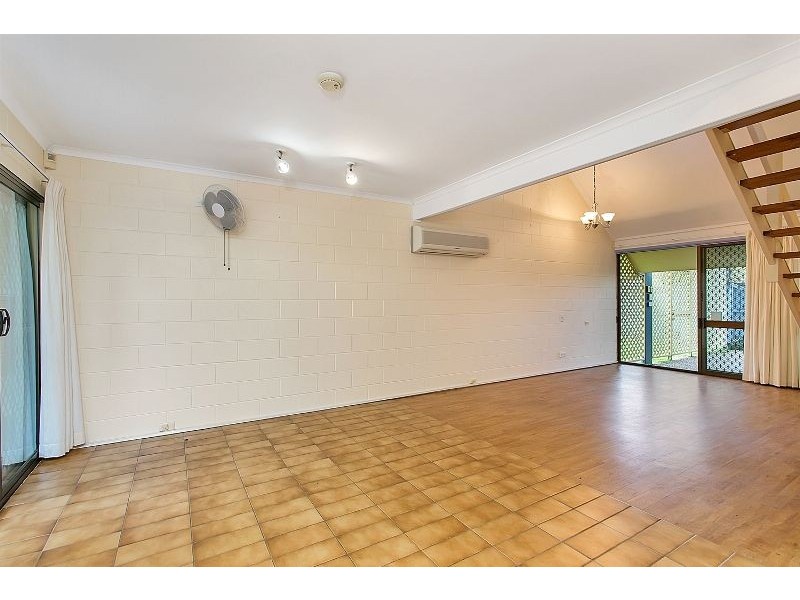 1/22 Sperring Street, Manunda QLD 4870