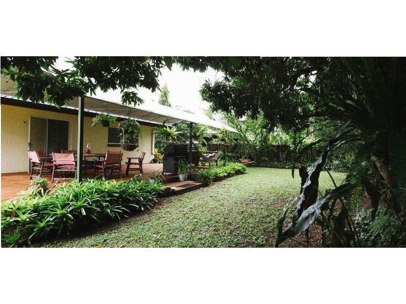 52 Collinson Street, Westcourt QLD 4870