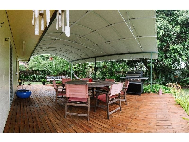 52 Collinson Street, Westcourt QLD 4870