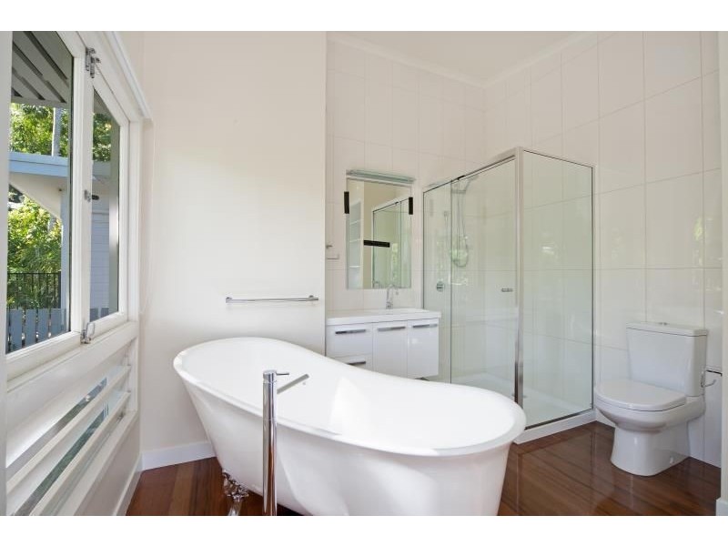 60 Hutchinson Street, Whitfield QLD 4870