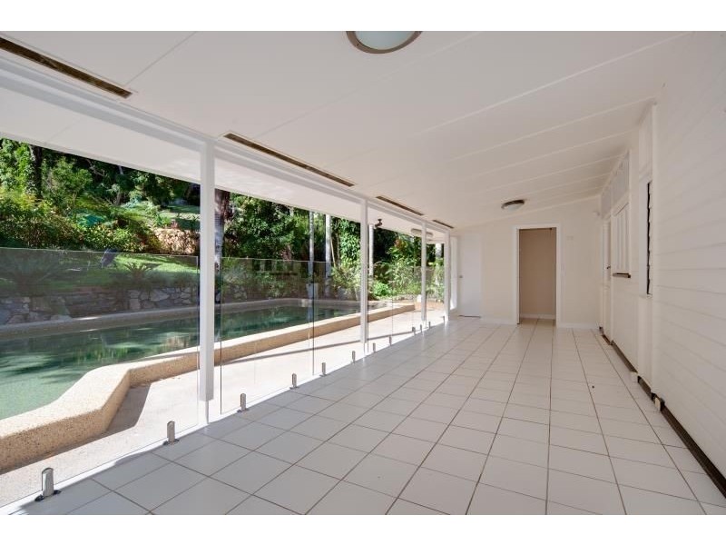 60 Hutchinson Street, Whitfield QLD 4870