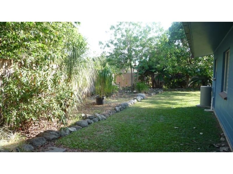 2/7 Blantyre Close, Manoora QLD 4870