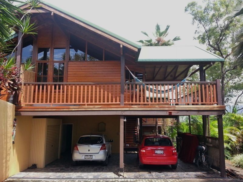 8 Tari Place, Trinity Beach QLD 4879