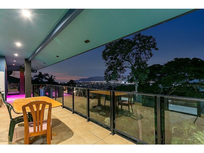 3 Coreega Close, Mooroobool QLD 4870