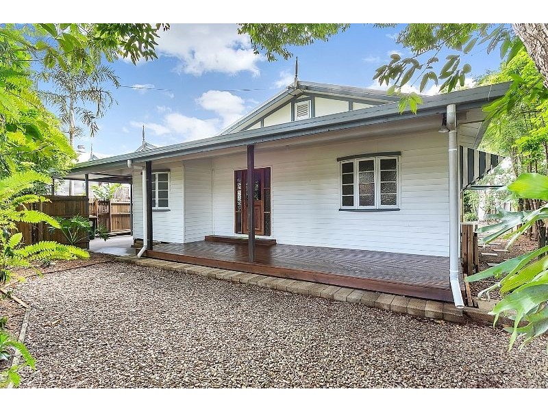 18 Dalton Street, Bungalow QLD 4870