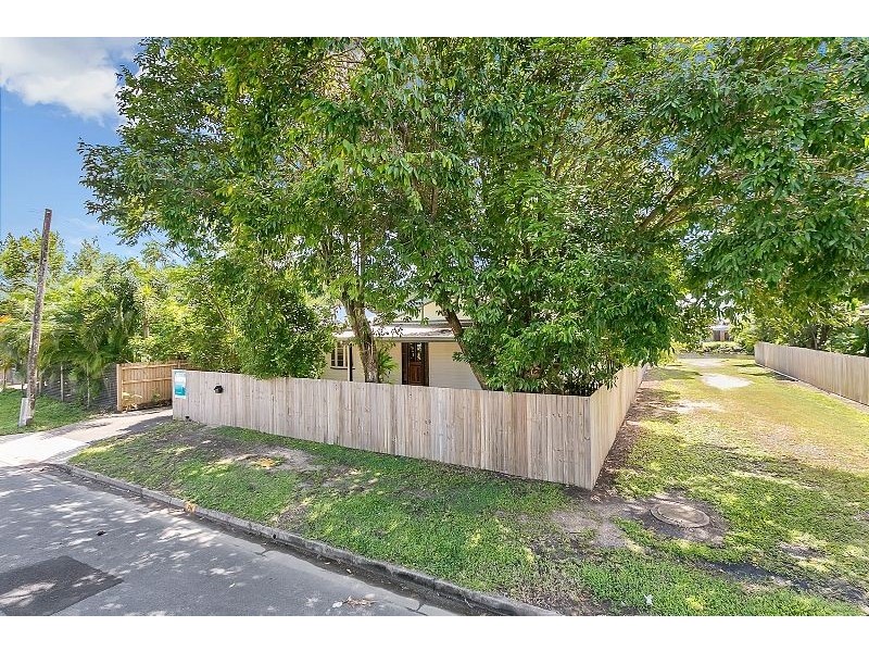 18 Dalton Street, Bungalow QLD 4870