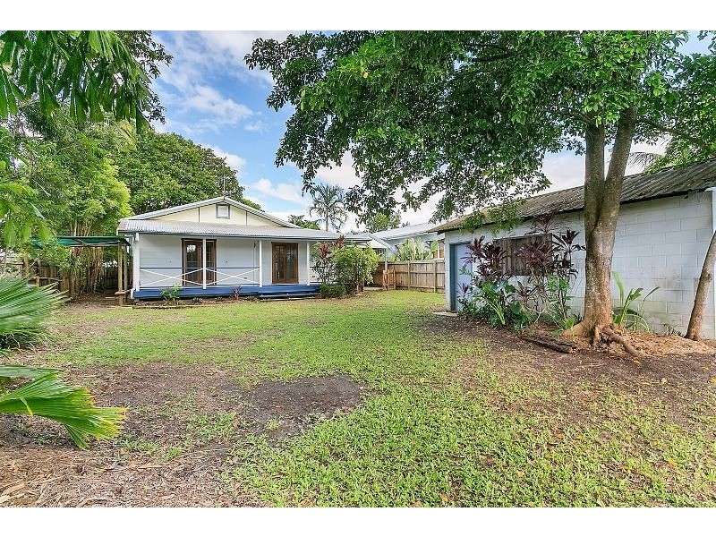 18 Dalton Street, Bungalow QLD 4870