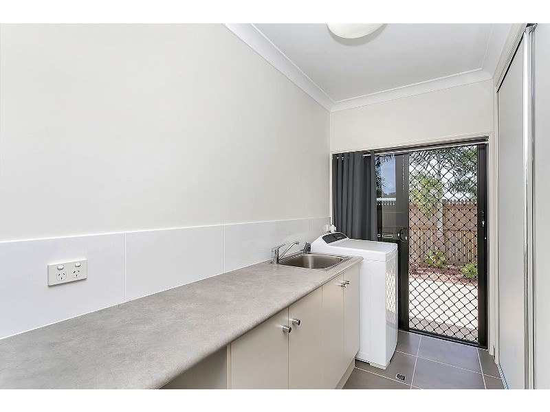 5 Malekula Close, Bentley Park QLD 4869