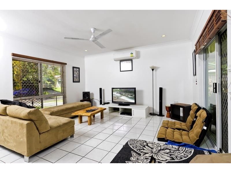 23 Dodd Court, Mooroobool QLD 4870