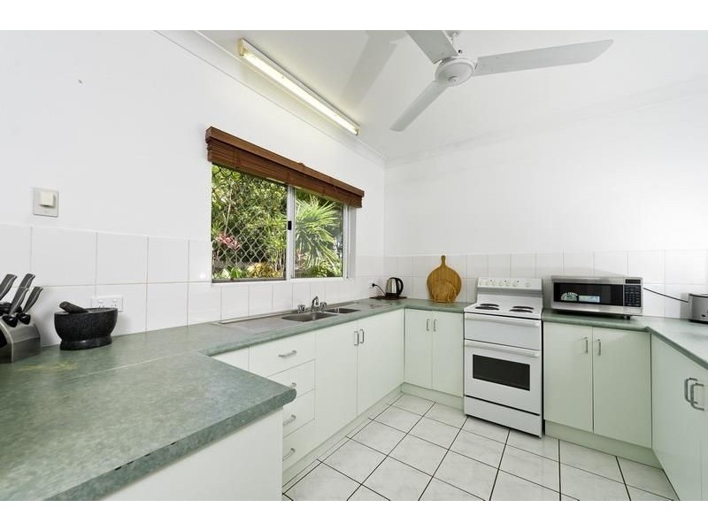 23 Dodd Court, Mooroobool QLD 4870