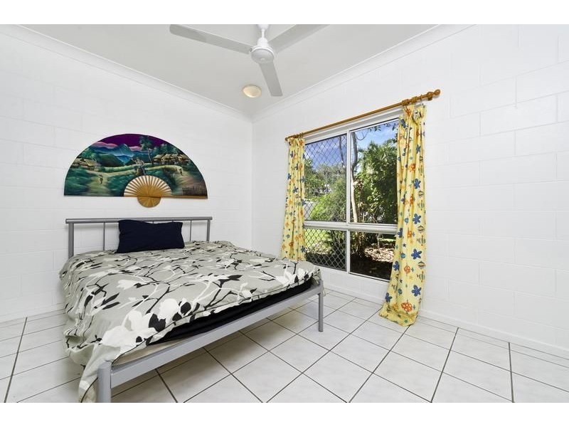 23 Dodd Court, Mooroobool QLD 4870