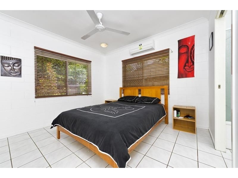 23 Dodd Court, Mooroobool QLD 4870