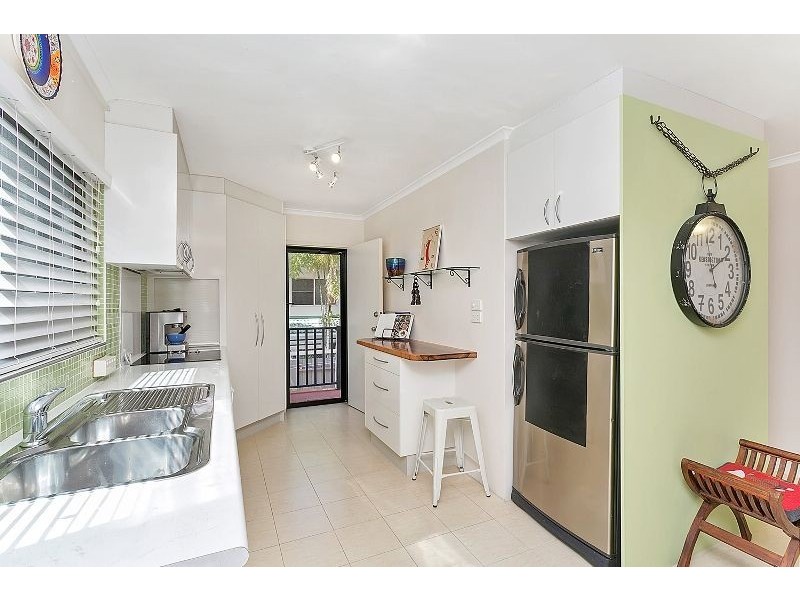 7/284 Lake Street, Cairns North QLD 4870