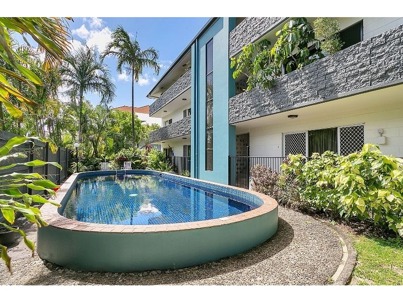 7/284 Lake Street, Cairns North QLD 4870