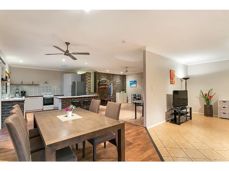 4 Tristania Street, Holloways Beach QLD 4878