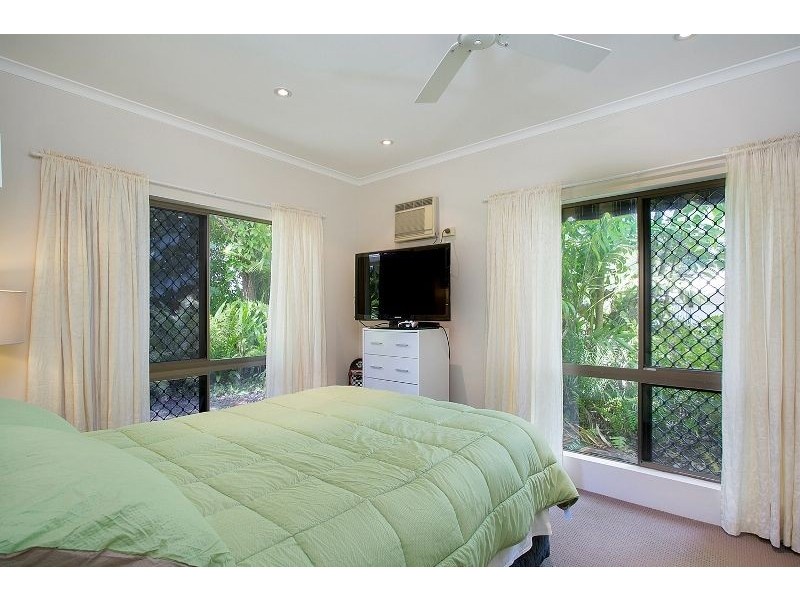 10 Marcus Close, Mooroobool QLD 4870