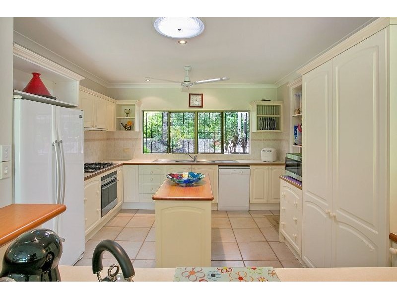 10 Marcus Close, Mooroobool QLD 4870