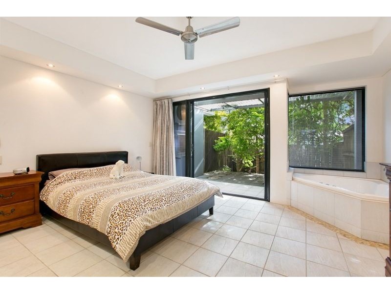 18/22 24 Oyster Court, Trinity Beach QLD 4879