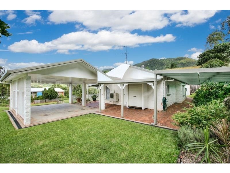 9 Andrea Close, Mooroobool QLD 4870