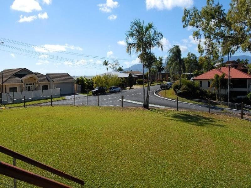 45 Koppen Terrace, Mooroobool QLD 4870