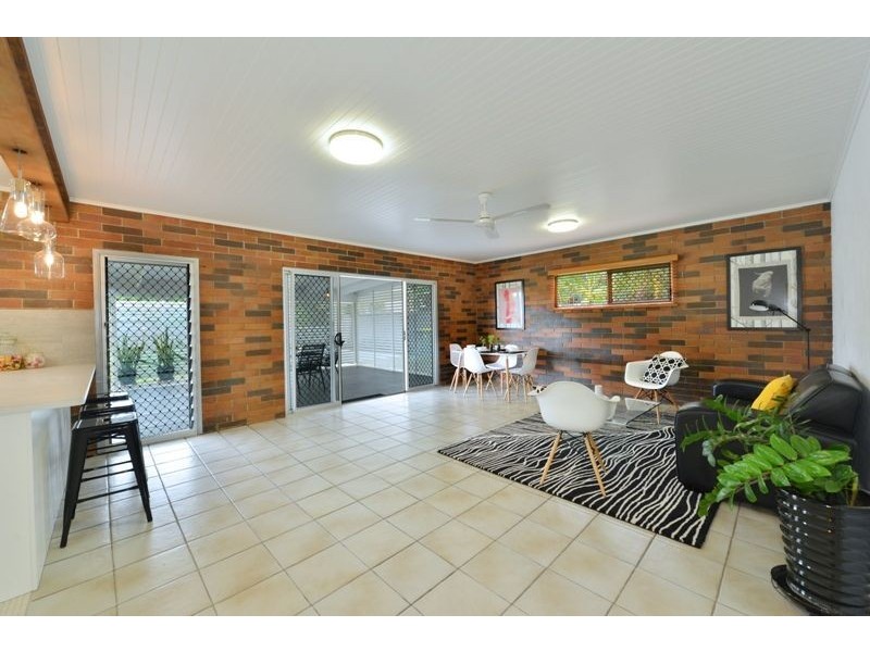 10 Napier Street, Trinity Park QLD 4879