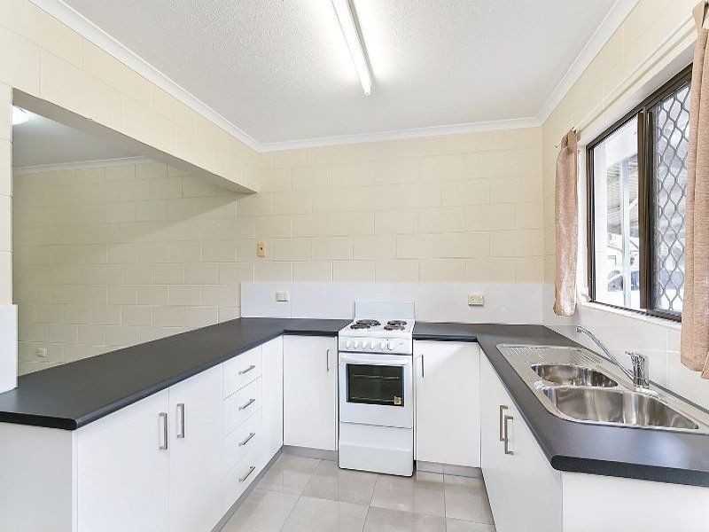 7/64 Pease Street, Manoora QLD 4870