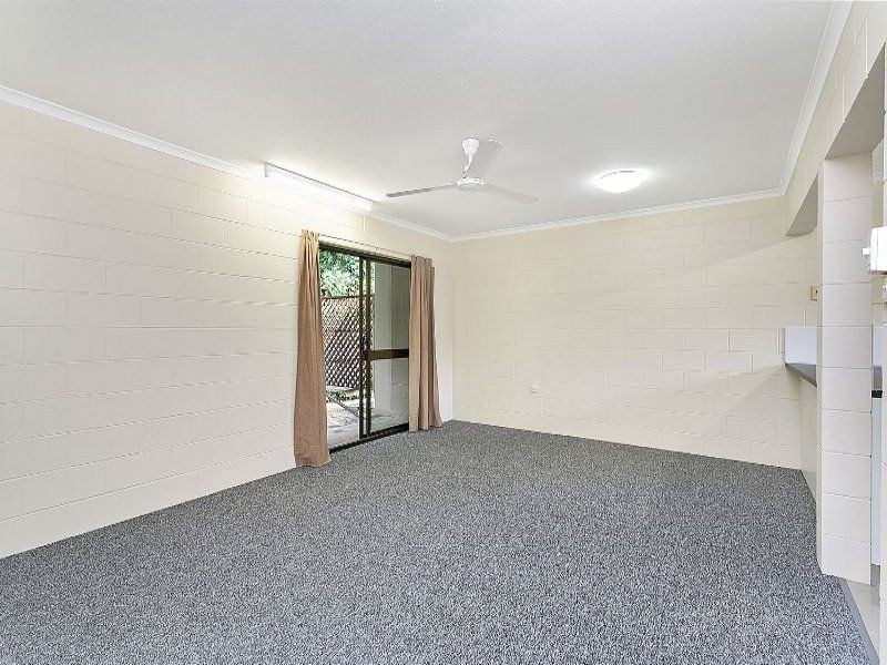 7/64 Pease Street, Manoora QLD 4870