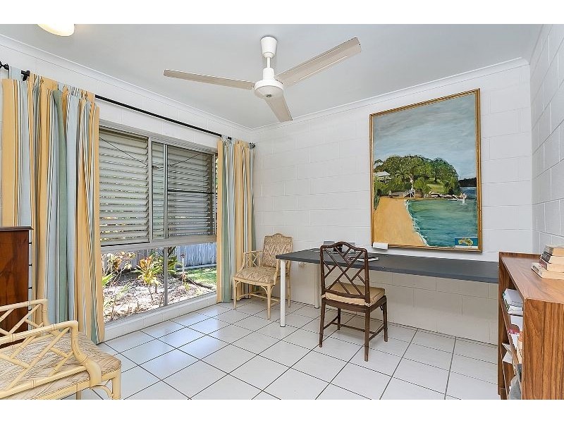 27 Mimosa Street, Holloways Beach QLD 4878