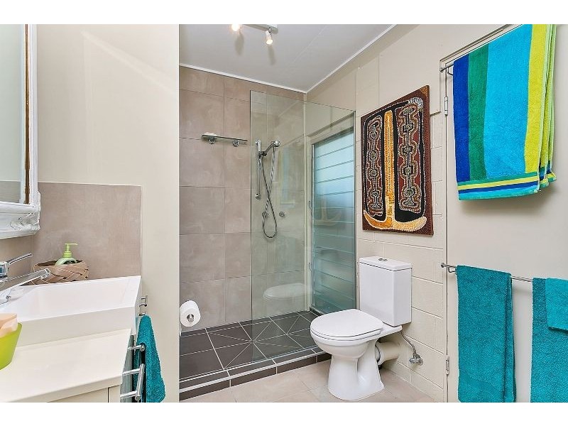 27 Mimosa Street, Holloways Beach QLD 4878