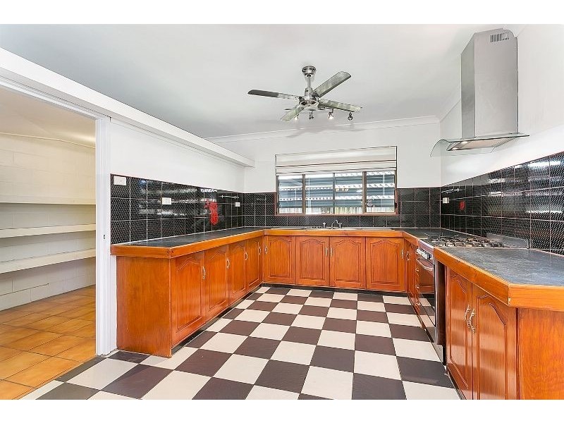 12 Magnolia Street, Holloways Beach QLD 4878