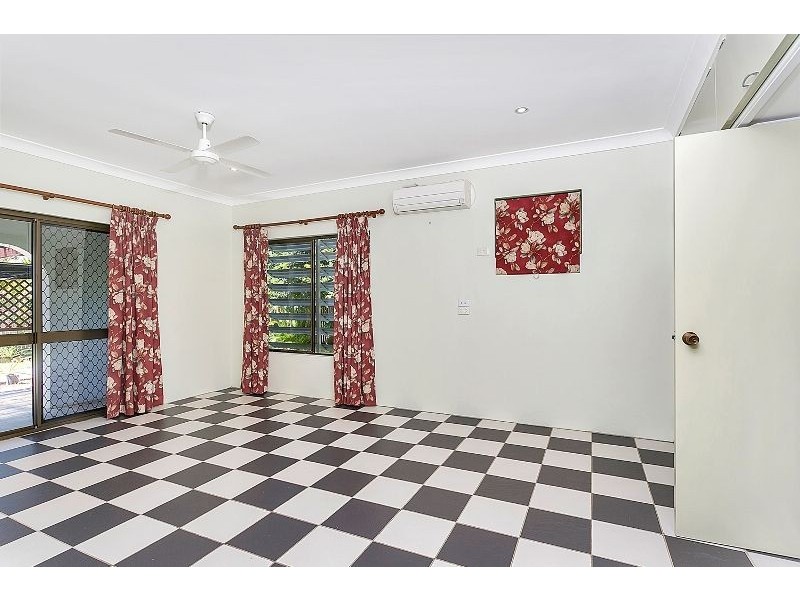 12 Magnolia Street, Holloways Beach QLD 4878