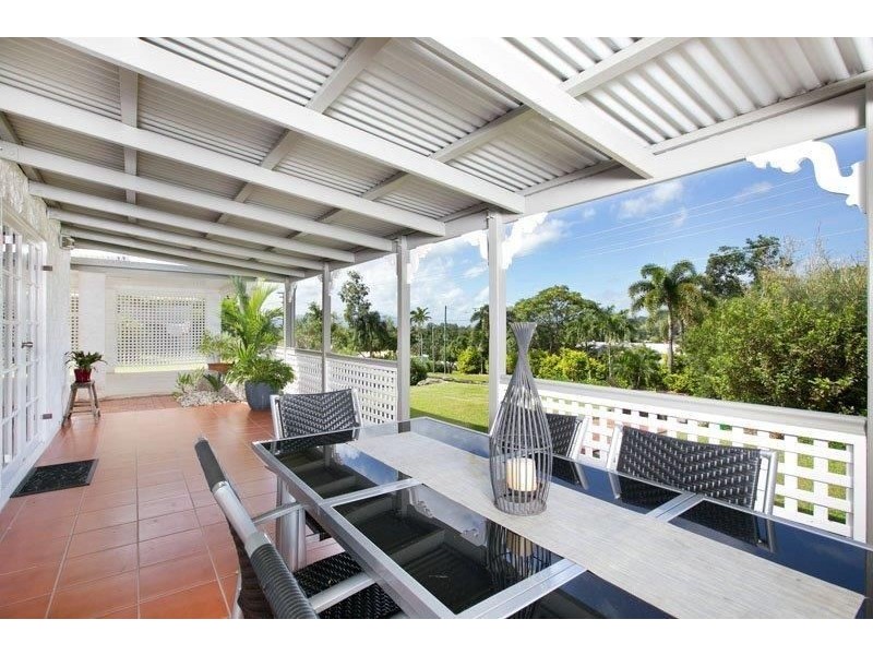 9 Andrea Close, Mooroobool QLD 4870