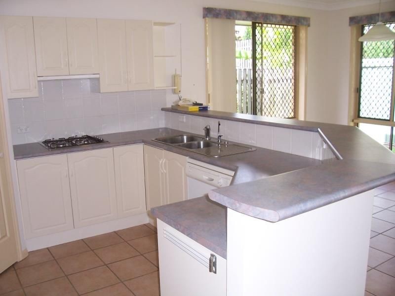 5 Kensington Close, Mount Sheridan QLD 4868