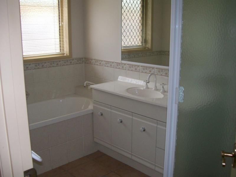 5 Kensington Close, Mount Sheridan QLD 4868