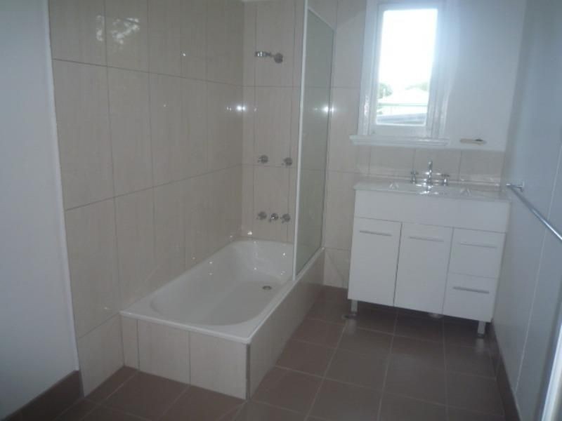 80 Hayward Street, Mooroobool QLD 4870