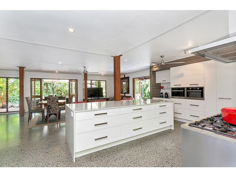 38-42 Alexandra Street, Clifton Beach QLD 4879