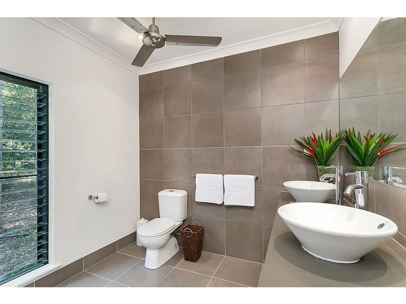 38-42 Alexandra Street, Clifton Beach QLD 4879