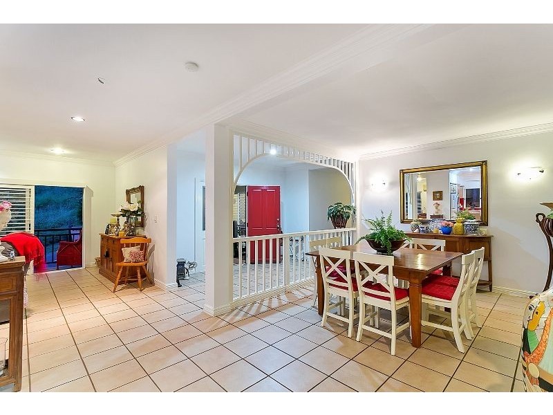 70 Summerhill Drive, Mooroobool QLD 4870
