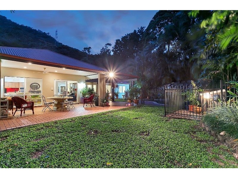 70 Summerhill Drive, Mooroobool QLD 4870