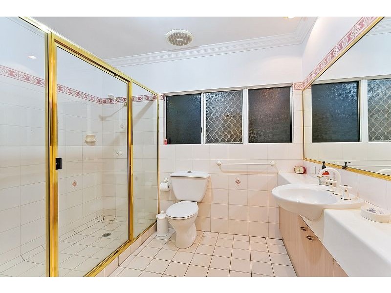 70 Summerhill Drive, Mooroobool QLD 4870